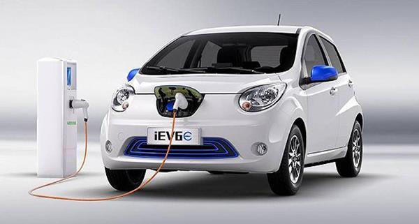 不懼補(bǔ)貼新政，綜合續(xù)航超300公里的微型電動(dòng)車強(qiáng)勢(shì)來(lái)襲
